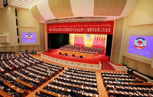１月１７日，自治區(qū)政協(xié)十二屆二次會議在新疆人民會堂閉幕。圖為會議現(xiàn)場。本報記者 李瑞攝
