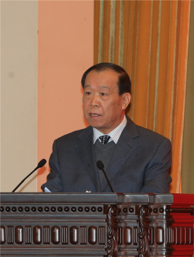中國工業(yè)經(jīng)濟(jì)聯(lián)合會(huì)執(zhí)行副會(huì)長路耀華宣讀表彰決定